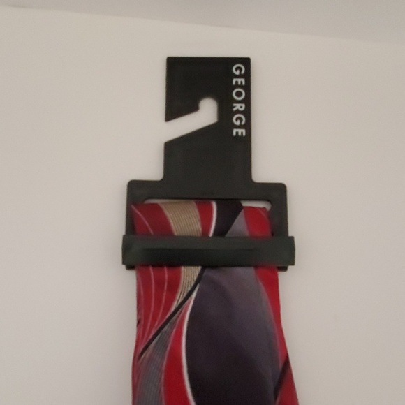 George tie - Picture 2 of 3